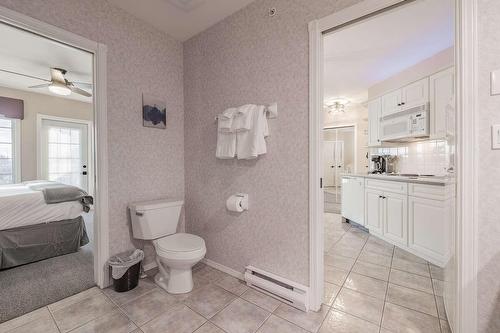 5009B - 5052 Riverview Road, Fairmont Hot Springs, BC - Indoor Photo Showing Bathroom