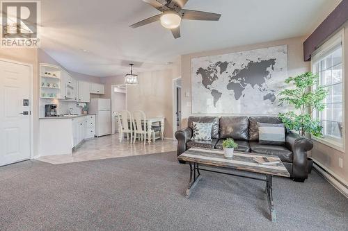 5052 Riverview Road Unit# 5009B, Fairmont Hot Springs, BC - Indoor Photo Showing Living Room