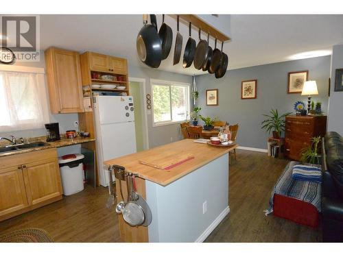 1595 Willow Street, Telkwa, BC - Indoor Photo Showing Kitchen With Double Sink