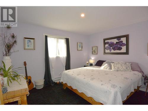 1595 Willow Street, Telkwa, BC - Indoor Photo Showing Bedroom