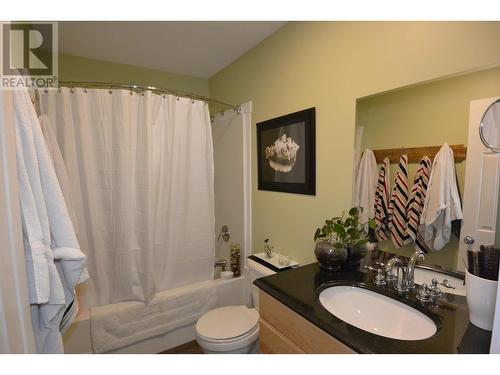 1595 Willow Street, Telkwa, BC - Indoor Photo Showing Bathroom