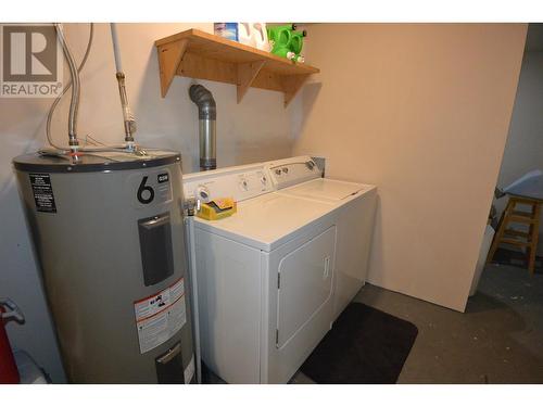 1595 Willow Street, Telkwa, BC - Indoor Photo Showing Laundry Room