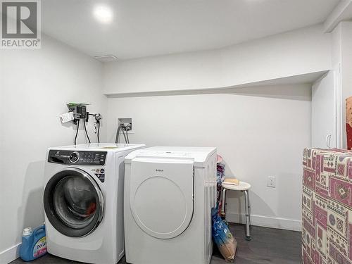 834 School Avenue, Oliver, BC - Indoor Photo Showing Laundry Room