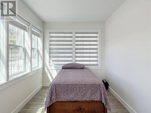 834 School Avenue, Oliver, BC - Indoor Photo Showing Bedroom