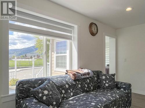 834 School Avenue, Oliver, BC - Indoor Photo Showing Bedroom