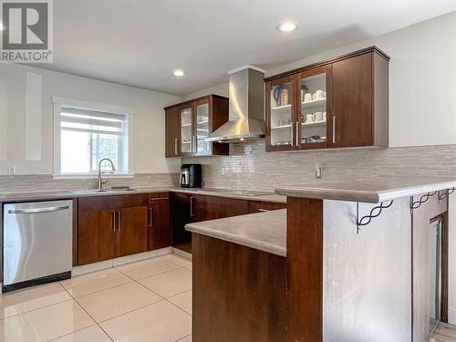 834 School Avenue, Oliver, BC - Indoor Photo Showing Kitchen With Double Sink