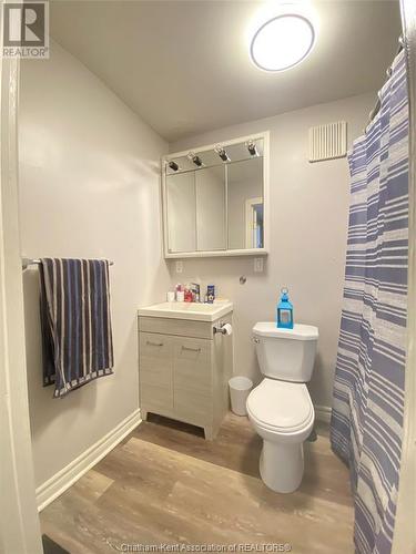 45 Gray Street, Chatham, ON - Indoor Photo Showing Bathroom