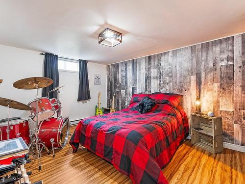 Bedroom - 319 Rue Lamoureux, Granby, QC - Indoor Photo Showing Bedroom