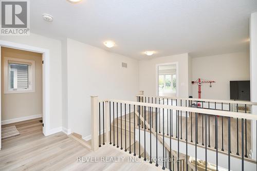 159 Starfire Crescent, Hamilton, ON - Indoor Photo Showing Other Room