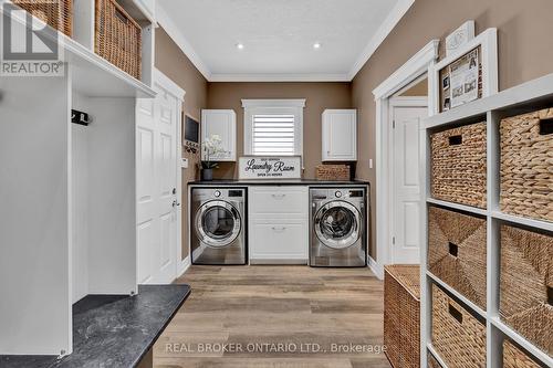 265 Deer Ridge Drive, Kitchener, ON - Indoor Photo Showing Laundry Room