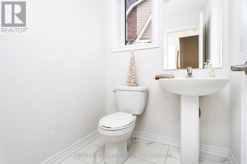 132 Drexler Avenue, Guelph/Eramosa, ON - Indoor Photo Showing Bathroom