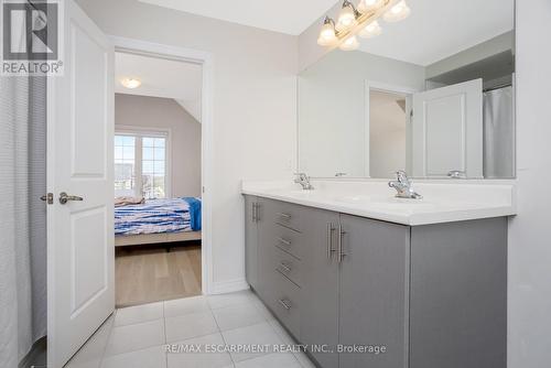 132 Drexler Avenue, Guelph/Eramosa, ON - Indoor Photo Showing Bathroom