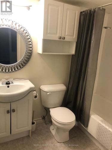 1307 - 150 Park Street W, Windsor, ON - Indoor Photo Showing Bathroom
