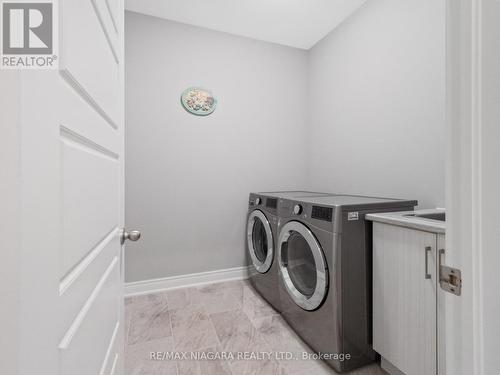 864 Burwell Street, Fort Erie, ON - Indoor Photo Showing Laundry Room