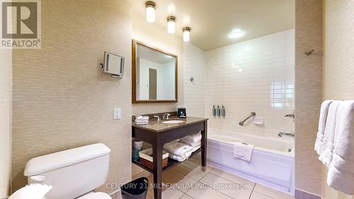 415 - 220 Gord Canning Drive, Blue Mountains, ON - Indoor Photo Showing Bathroom