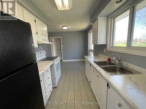624 College Avenue W, Guelph, ON - Indoor Photo Showing Kitchen With Double Sink