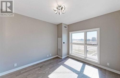 516 - 102 Grovewood Common, Oakville, ON - Indoor Photo Showing Other Room
