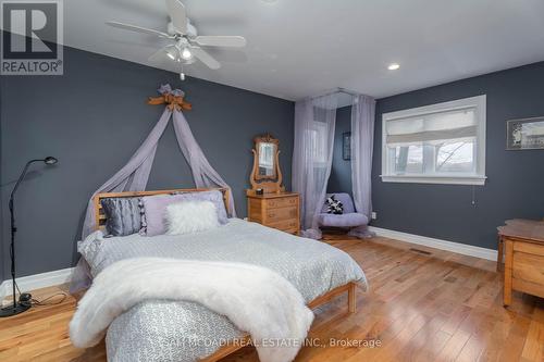 1500 Trenholme Drive, Mississauga, ON - Indoor Photo Showing Bedroom