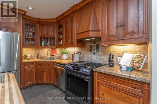 1500 Trenholme Drive, Mississauga, ON - Indoor Photo Showing Kitchen