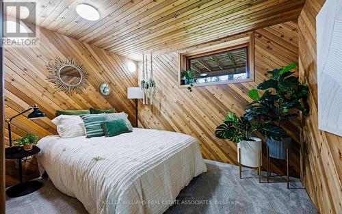 25 Tweedle Street, Halton Hills, ON - Indoor Photo Showing Bedroom
