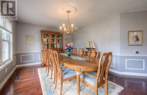 1246 Nathaniel Crescent, Burlington, ON - Indoor Photo Showing Dining Room