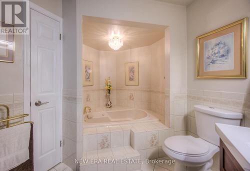 1246 Nathaniel Crescent, Burlington, ON - Indoor Photo Showing Bathroom