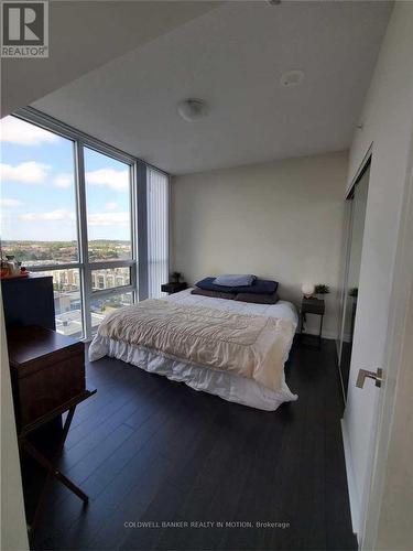 812 - 5033 Four Springs Avenue, Mississauga, ON - Indoor Photo Showing Bedroom