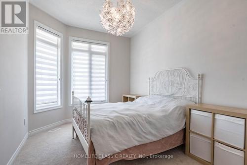 18 Bluestone Crescent, Brampton, ON - Indoor Photo Showing Bedroom