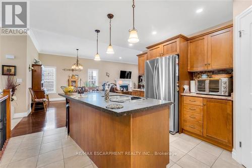 889 Ridgewood Drive, Woodstock, ON - Indoor Photo Showing Kitchen