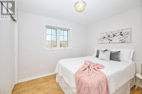 152 Merritt Road, Pelham, ON - Indoor Photo Showing Bedroom