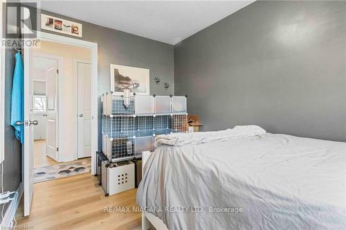 74 Chicory Crescent, St. Catharines, ON - Indoor Photo Showing Bedroom