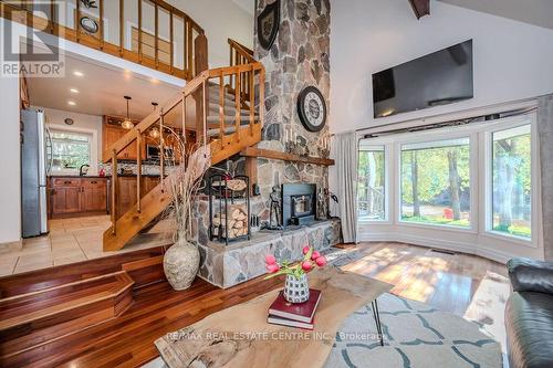 20 Ash Street, Guelph/Eramosa, ON - Indoor With Fireplace