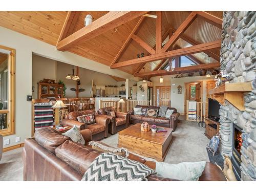 4850 Holland Creek Ridge Road, Windermere, BC - Indoor Photo Showing Living Room With Fireplace