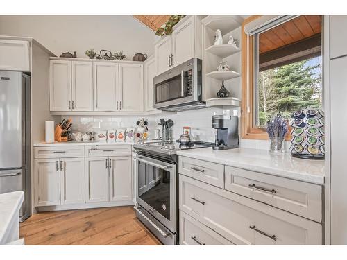 4850 Holland Creek Ridge Road, Windermere, BC - Indoor Photo Showing Kitchen