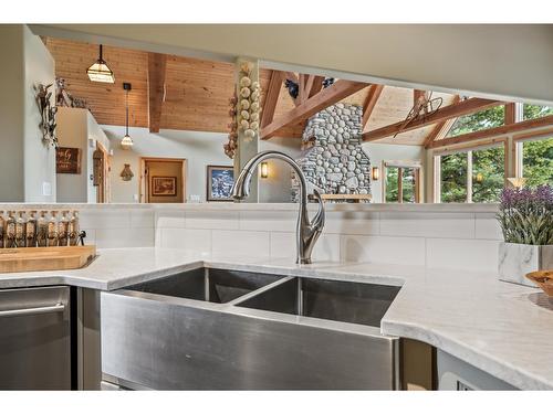 4850 Holland Creek Ridge Road, Windermere, BC - Indoor Photo Showing Kitchen With Double Sink