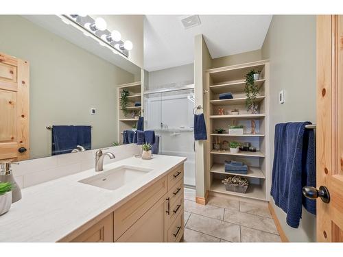 4850 Holland Creek Ridge Road, Windermere, BC - Indoor Photo Showing Bathroom