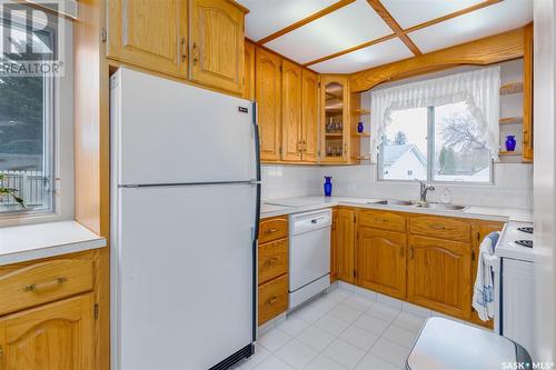 1611 Arlington Avenue, Saskatoon, SK - Indoor Photo Showing Kitchen With Double Sink