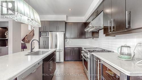 3229 Liptay Avenue, Oakville, ON - Indoor Photo Showing Kitchen With Upgraded Kitchen