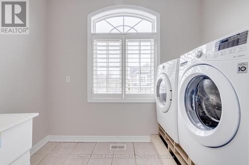 1010 Laidlaw Drive, Milton, ON - Indoor Photo Showing Laundry Room