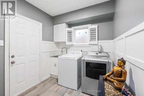 31 Topbank Drive, Toronto, ON - Indoor Photo Showing Laundry Room