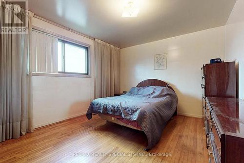1082 Greaves Avenue, Mississauga, ON - Indoor Photo Showing Bedroom