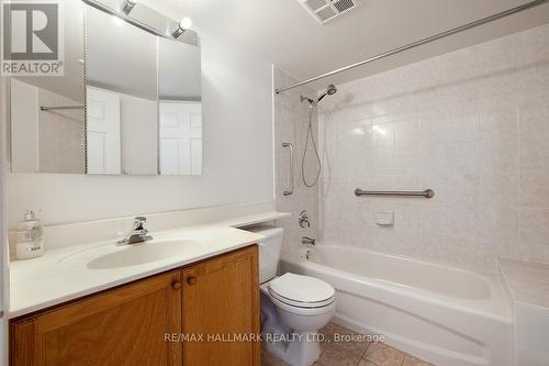 911 - 22 Olive Avenue, Toronto, ON - Indoor Photo Showing Bathroom