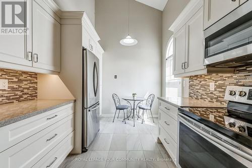 #C-3 -1655 Nash Rd, Clarington, ON - Indoor Photo Showing Kitchen With Upgraded Kitchen