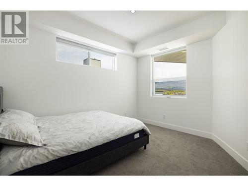 3634 Mission Springs Drive Unit# 602B, Kelowna, BC - Indoor Photo Showing Bedroom
