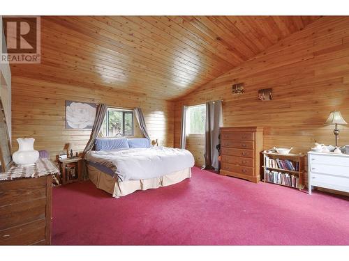 956 Barber Road, Clearwater, BC - Indoor Photo Showing Bedroom