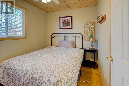 11 Porcupine Island, South Frontenac, ON - Indoor Photo Showing Bedroom