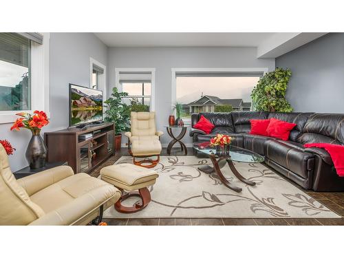 1022 Purcell Crescent, Creston, BC - Indoor Photo Showing Living Room