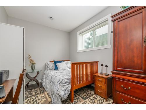 1022 Purcell Crescent, Creston, BC - Indoor Photo Showing Bedroom