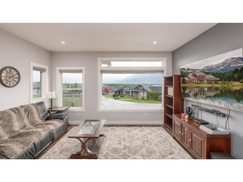 1022 Purcell Crescent, Creston, BC - Indoor Photo Showing Living Room