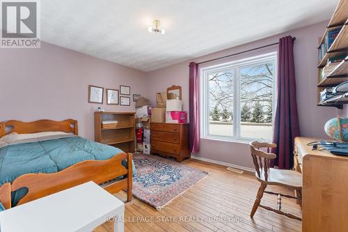 560 Westover Road, Hamilton, ON - Indoor Photo Showing Bedroom